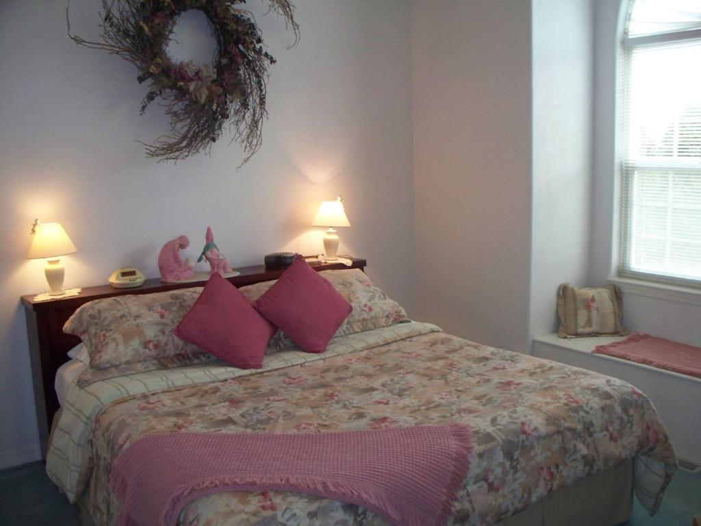 River Cove Elegant Waterfront Bed & Breakfast Post Falls Zimmer foto