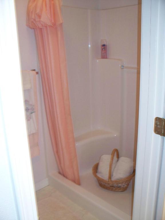 River Cove Elegant Waterfront Bed & Breakfast Post Falls Zimmer foto